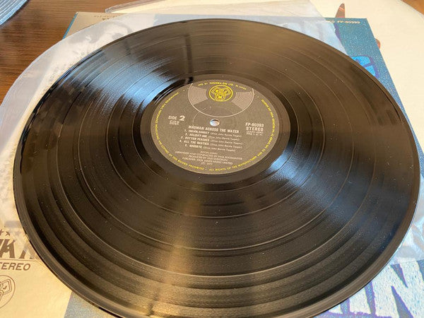 Elton John - Madman Across The Water (Vinyl, LP, Album, Reissue, Stereo) Very Good Plus (VG+) / Very Good Plus (VG+)