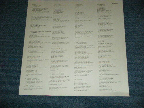 Neil Young - Everybody Knows This Is Nowhere (Vinyl, LP, Album, Reissue, Stereo) Very Good Plus (VG+) / Very Good Plus (VG+)