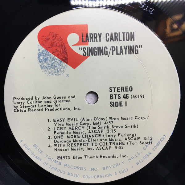 Larry Carlton - Singing / Playing (Vinyl, LP, Album) Good Plus (G+) / Good Plus (G+)