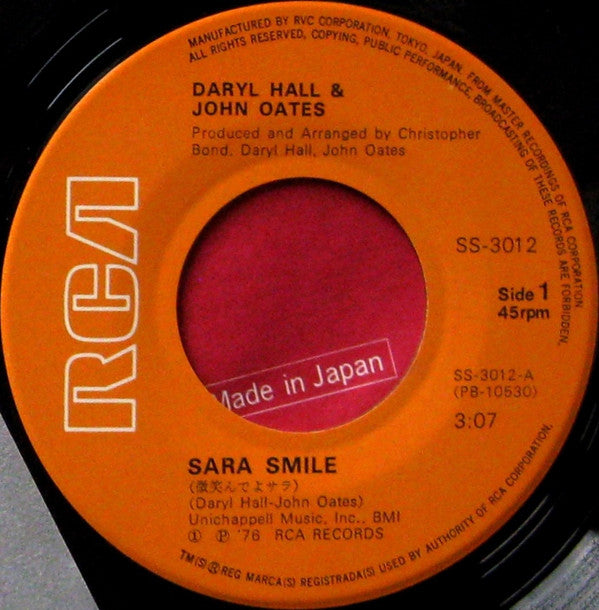 Daryl Hall & John Oates - Sara Smile = 微笑んでサラ (Vinyl, 7", 45 RPM) Very Good (VG) / Very Good (VG)