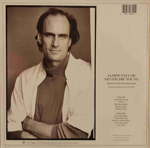 James Taylor (2) - Never Die Young (Vinyl, LP, Album, Stereo) Very Good (VG) / Very Good (VG)