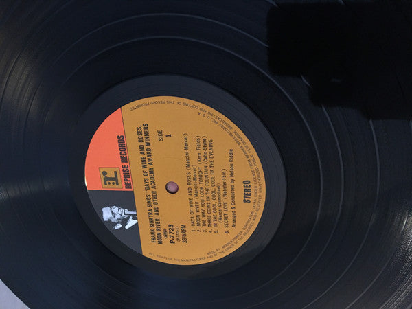 Frank Sinatra - Sings Days Of Wine And Roses, Moon River, And Other Academy Award Winners (Vinyl, LP, Album, Reissue, Stereo) Very Good Plus (VG+) / Very Good Plus (VG+)
