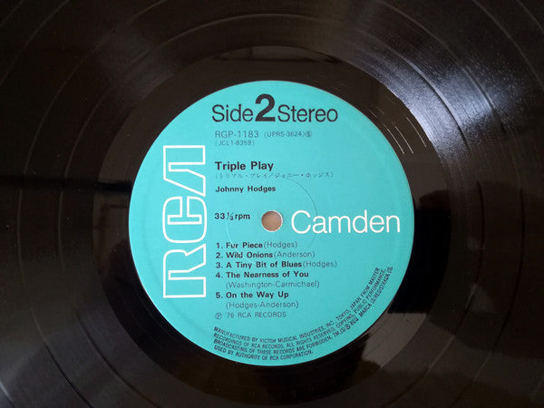 Johnny Hodges - Triple Play (Vinyl, LP, Stereo) Very Good Plus (VG+) / Very Good Plus (VG+)