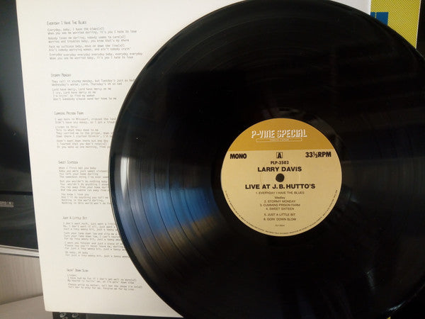 Larry Davis (4) - Live At JBHutto's (Vinyl, LP, Album, Mono) Very Good Plus (VG+) / Very Good (VG)