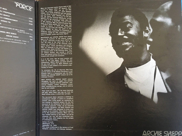 Max Roach - Force - Sweet Mao - Suid Afrika 76 (2xVinyl, LP, Album) Very Good (VG) / Very Good (VG)
