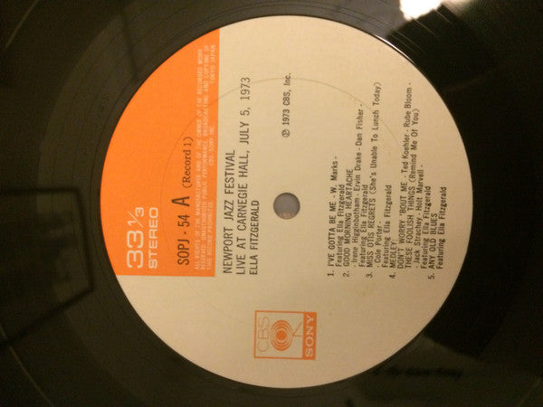 Ella Fitzgerald - Newport Jazz Festival Live At Carnegie Hall, July 5, 1973 (2xVinyl, Album, LP) Very Good Plus (VG+) / Very Good Plus (VG+)