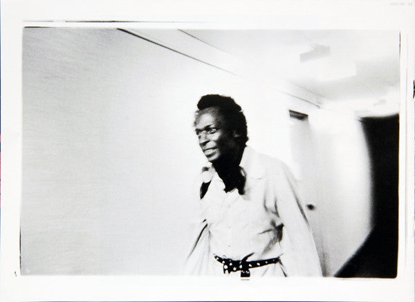 Miles Davis - Agharta = アガルタの凱歌 (2xVinyl, LP, Album, Stereo) Very Good Plus (VG+) / Near Mint (NM or M-)