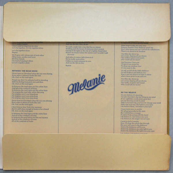 Melanie (2) - Stoneground Words (Vinyl, LP, Album, Stereo) Very Good (VG) / Very Good (VG)