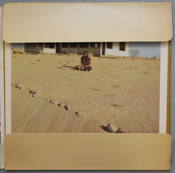 Melanie (2) - Stoneground Words (Vinyl, LP, Album, Stereo) Very Good (VG) / Very Good (VG)