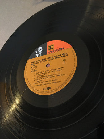 Frank Sinatra - Sings Days Of Wine And Roses, Moon River, And Other Academy Award Winners (Vinyl, LP, Album, Reissue, Stereo) Very Good Plus (VG+) / Very Good Plus (VG+)