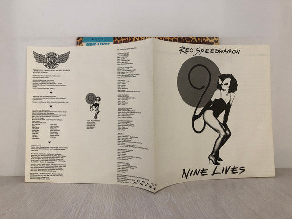 REO Speedwagon - Nine Lives (Vinyl, LP, Album) Very Good (VG) / Very Good Plus (VG+)