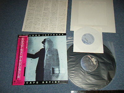 Garland Jeffreys - Escape Artist (Vinyl, Vinyl, LP, Album, 7", 33 ⅓ RPM, EP) Very Good Plus (VG+) / Very Good Plus (VG+)