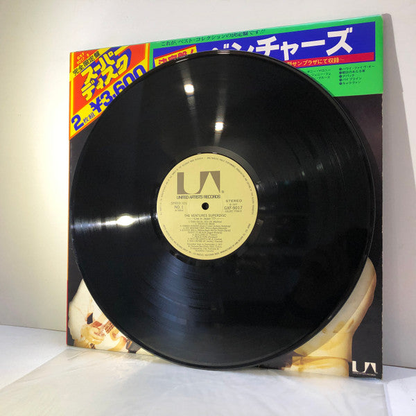 The Ventures - Live In Japan '77 (2xVinyl, LP, Album, Stereo) Good Plus (G+) / Very Good Plus (VG+)
