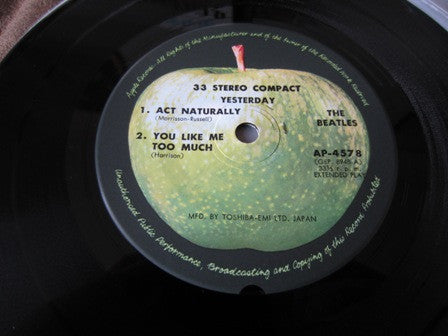 The Beatles - Yesterday (Vinyl, 7", 33 ⅓ RPM, EP, Reissue, Stereo) Near Mint (NM or M-) / Very Good Plus (VG+)