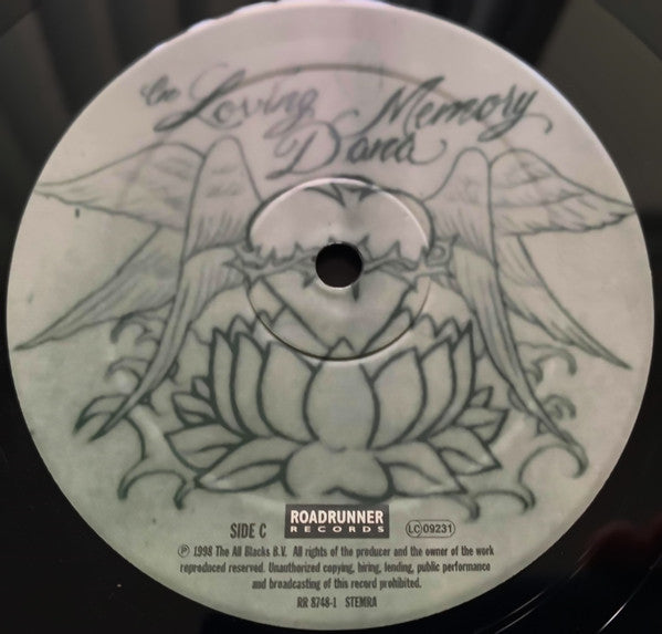 Soulfly - Soulfly (2xVinyl, LP, Album) Very Good Plus (VG+) / Very Good Plus (VG+)