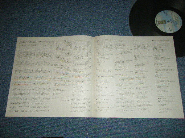 Joni Mitchell - Mingus (Vinyl, LP, Album, Stereo) Very Good Plus (VG+) / Very Good Plus (VG+)