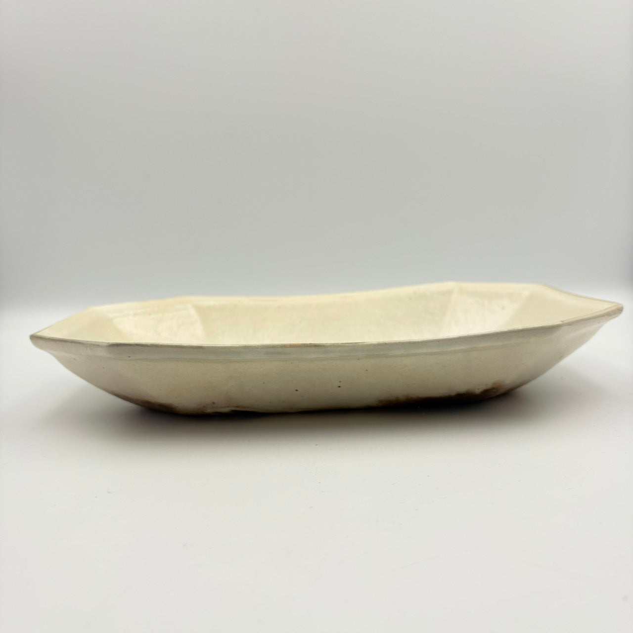 Large octagonal bowl with iron sprinkles | Furuya Pottery (Shigaraki ware, pottery) [Furu19]