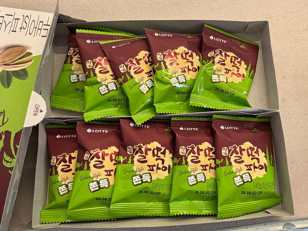 【ロッテ】名家 チャルトックパイ ドバイ風 ピスタチオ 300g 10個入 カダイフ入り 韓国 お菓子 チョコパイ お一人様2点まで