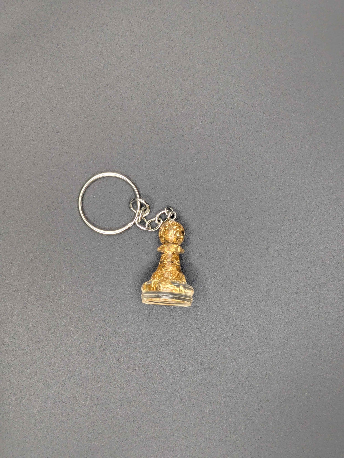 チェス　キーホルダー　エポキシ樹脂　金箔