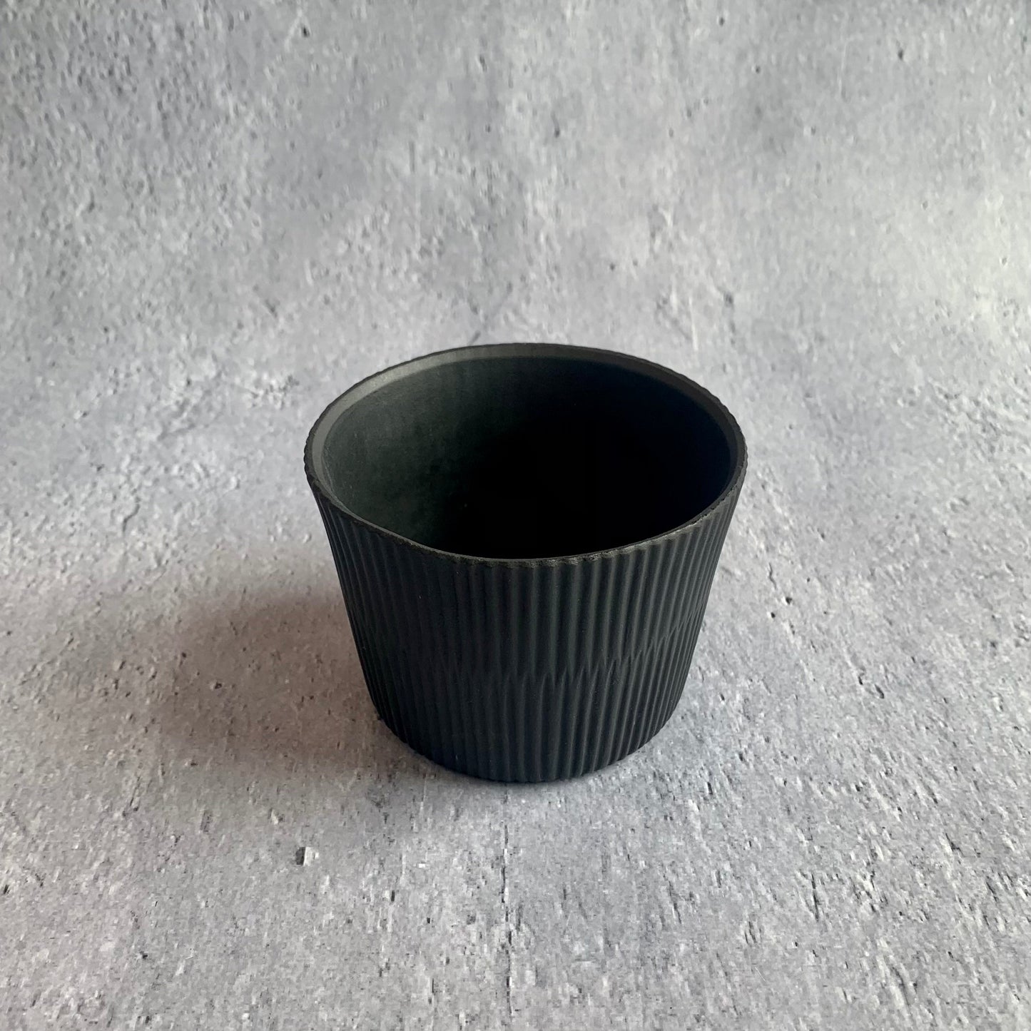 Artist Tobimatsu Touki Sections / Soba Choko / Charcoal Black【5】 