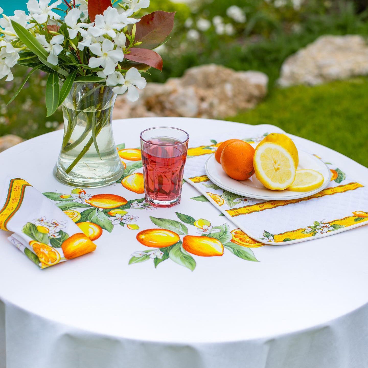 Lemon Tablecloth 180 (Water-repellent)
