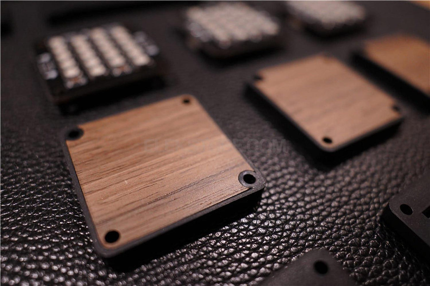 EleksMaker EleksTube R2 — Retro LED Nixie Tube Clock with Walnut Wood