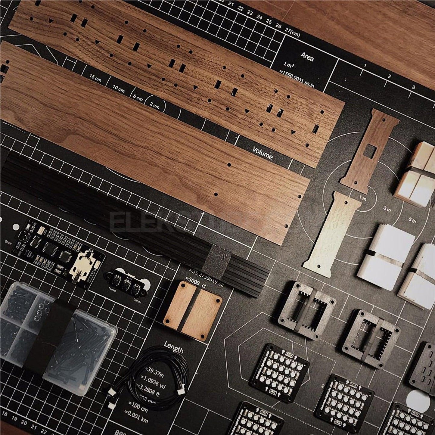 EleksMaker EleksTube R2 — Retro LED Nixie Tube Clock with Walnut Wood