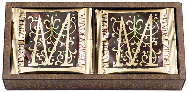 Hontakasaya Almond Tile Piece Mochi M11