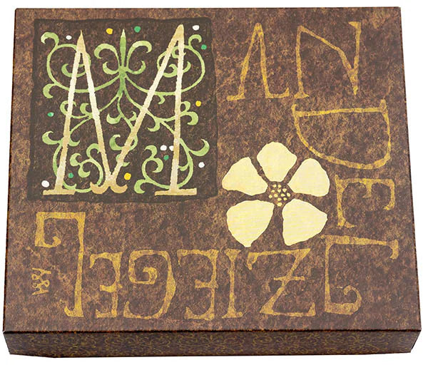 Hontakasaya Almond Tile Piece Mochi M22