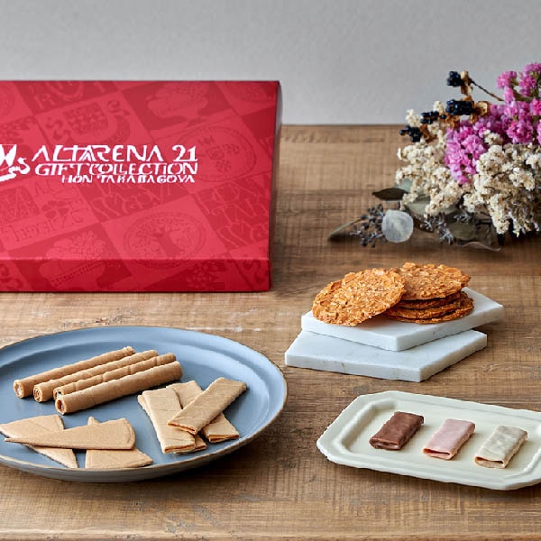 Hontakasagoya Thin Mochi Roll and Almond Tile Piece Mochi Selection Box AS25