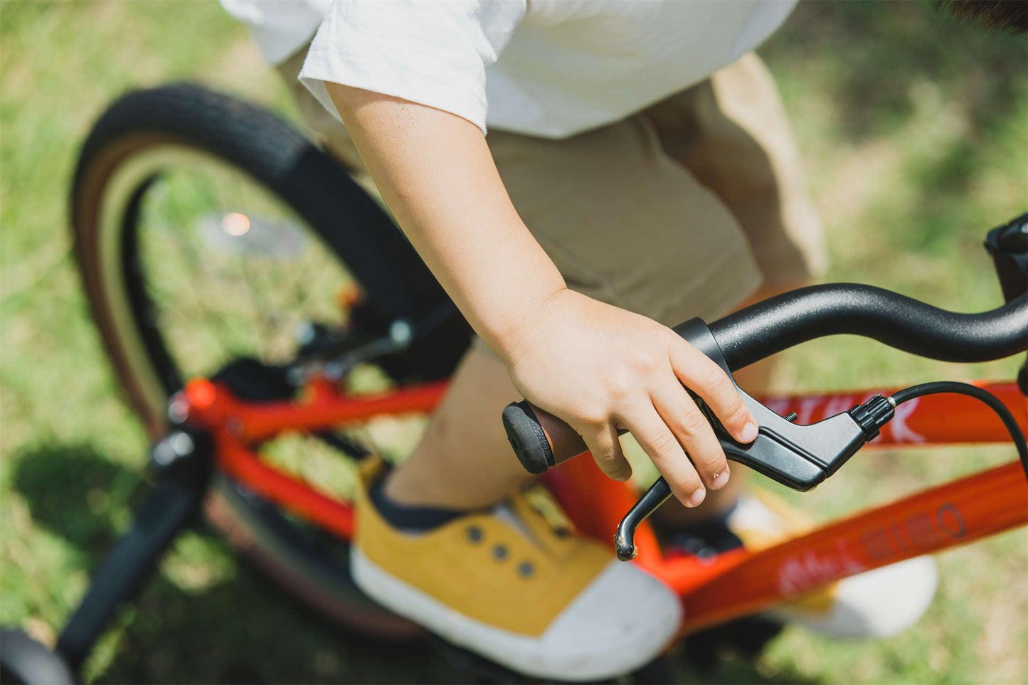 wimo kids 16 (Tomato / トマト）| 16インチ子供自転車